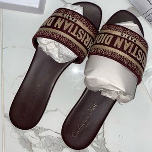 Christian Dior dway slides burgundy